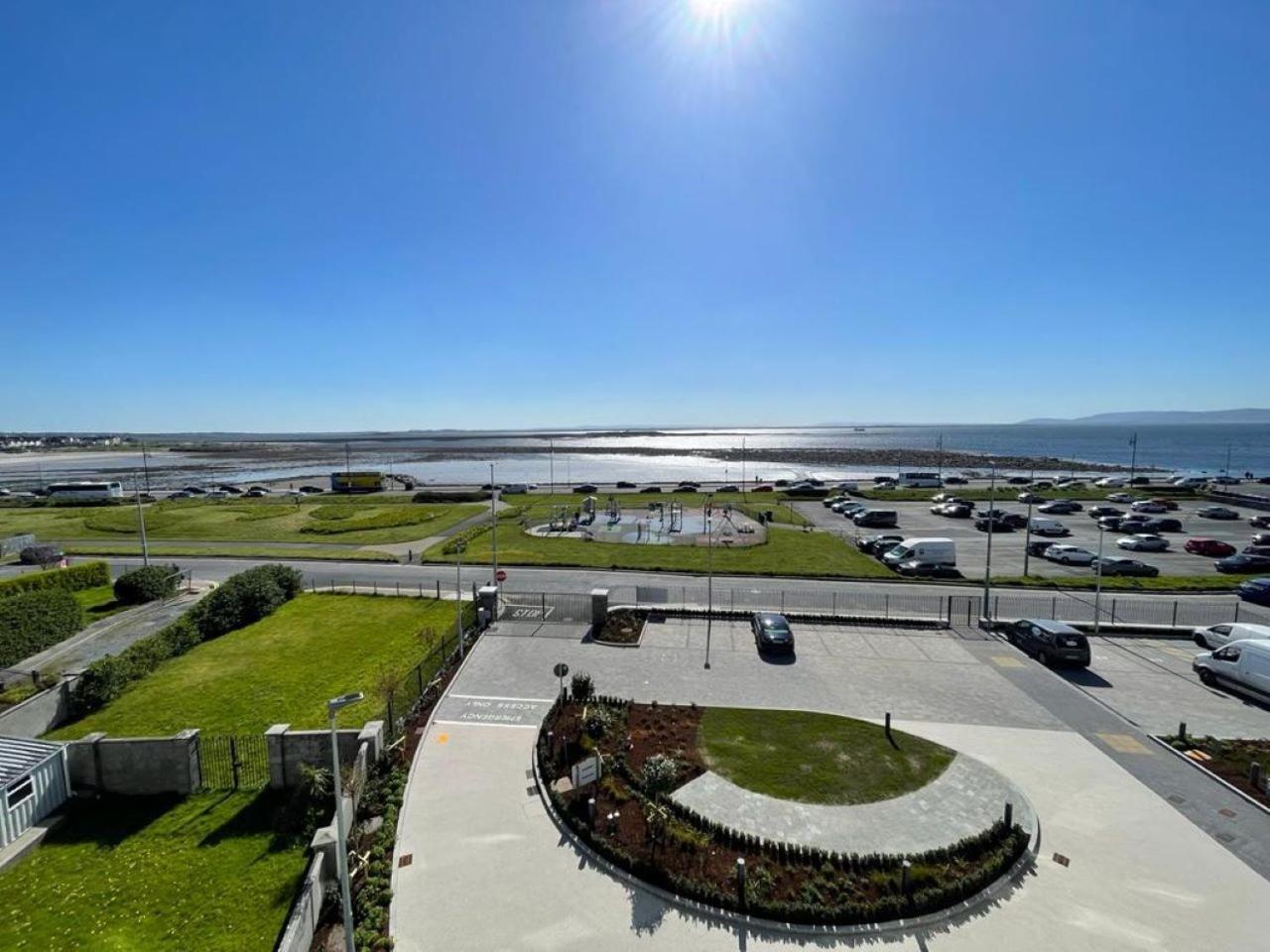 Shoreline Apartments Galway Esterno foto