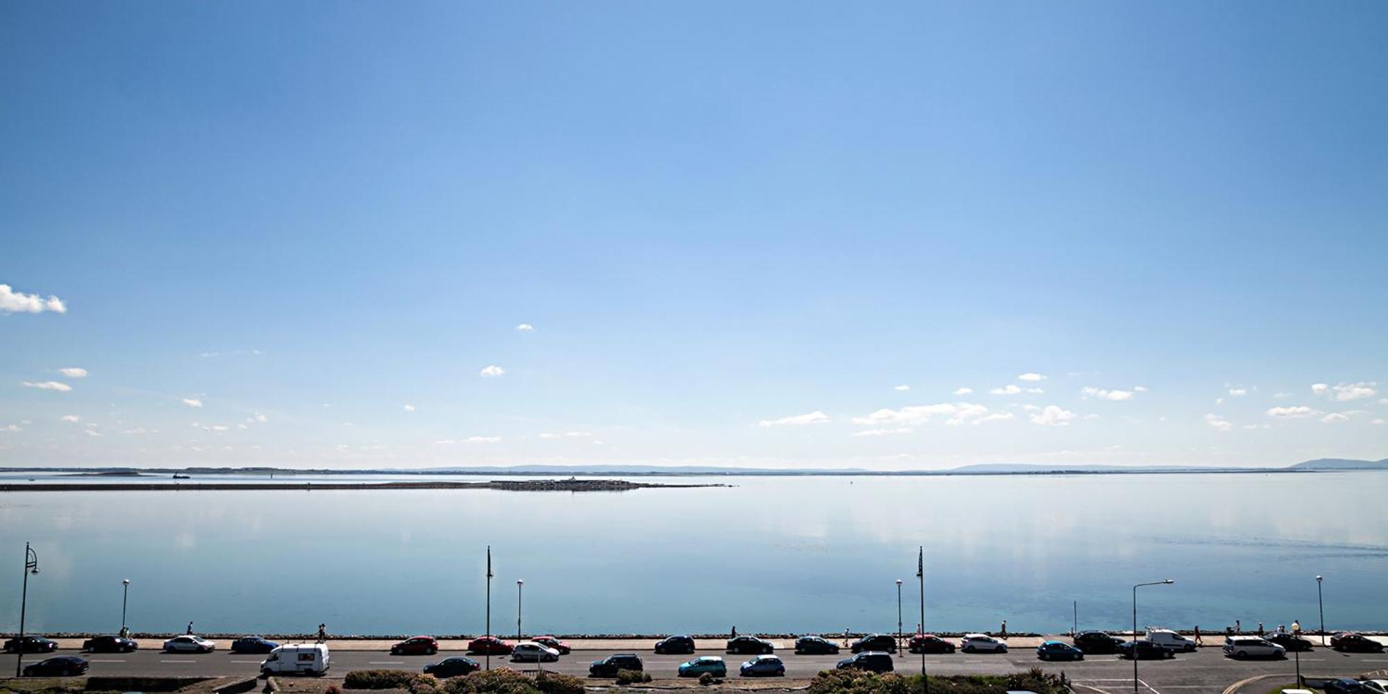 Shoreline Apartments Galway Esterno foto