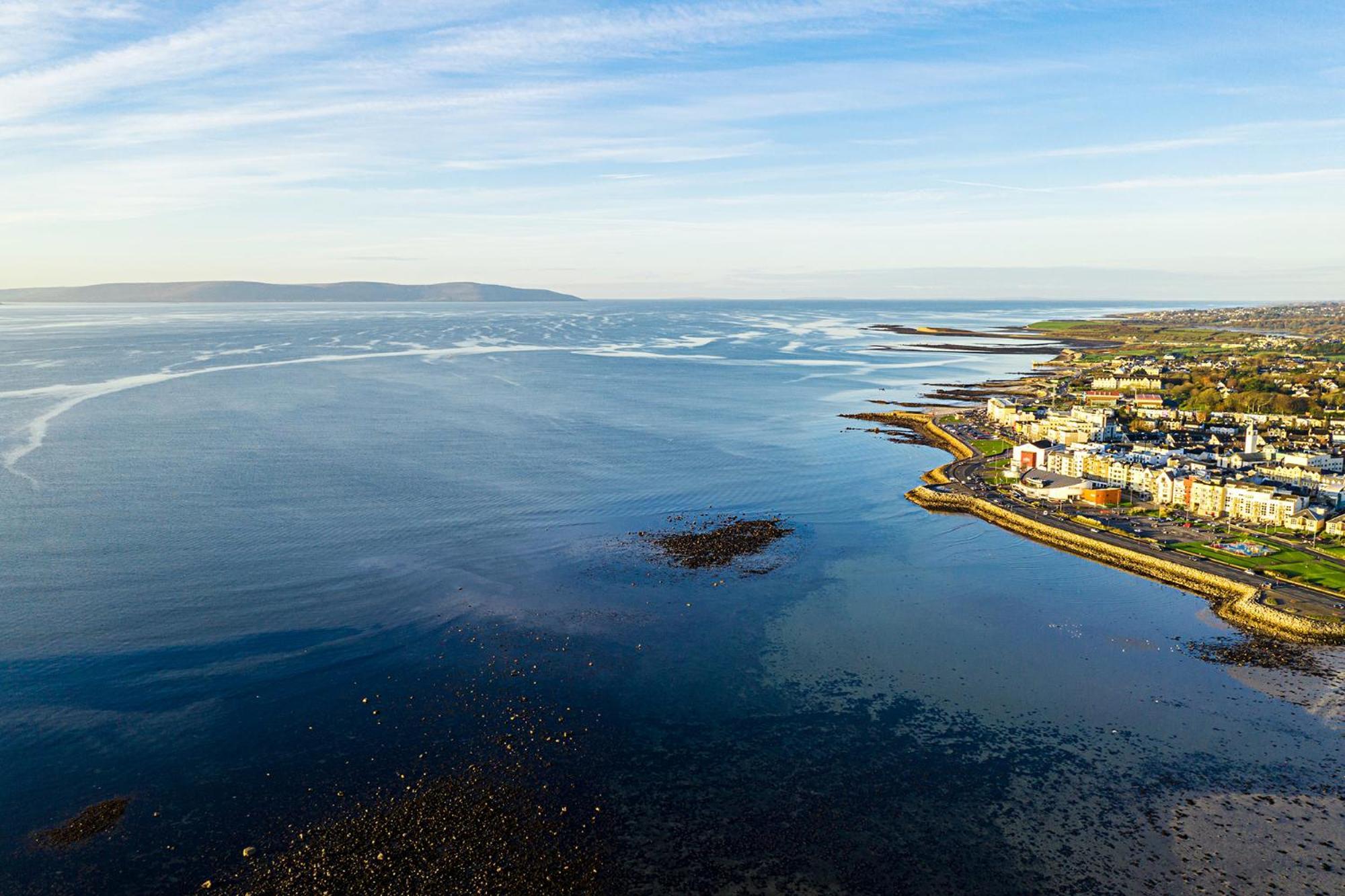 Shoreline Apartments Galway Esterno foto