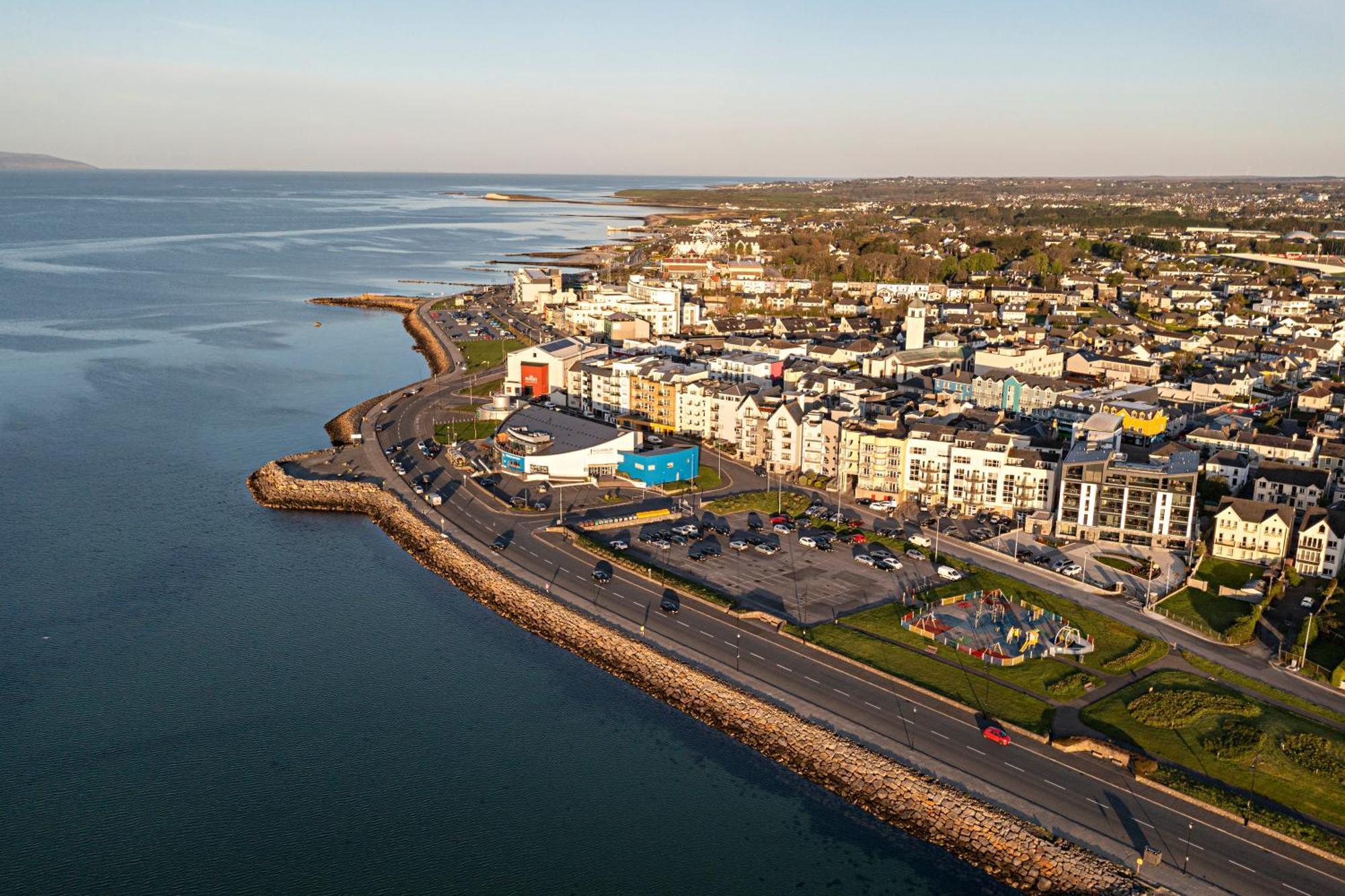 Shoreline Apartments Galway Esterno foto