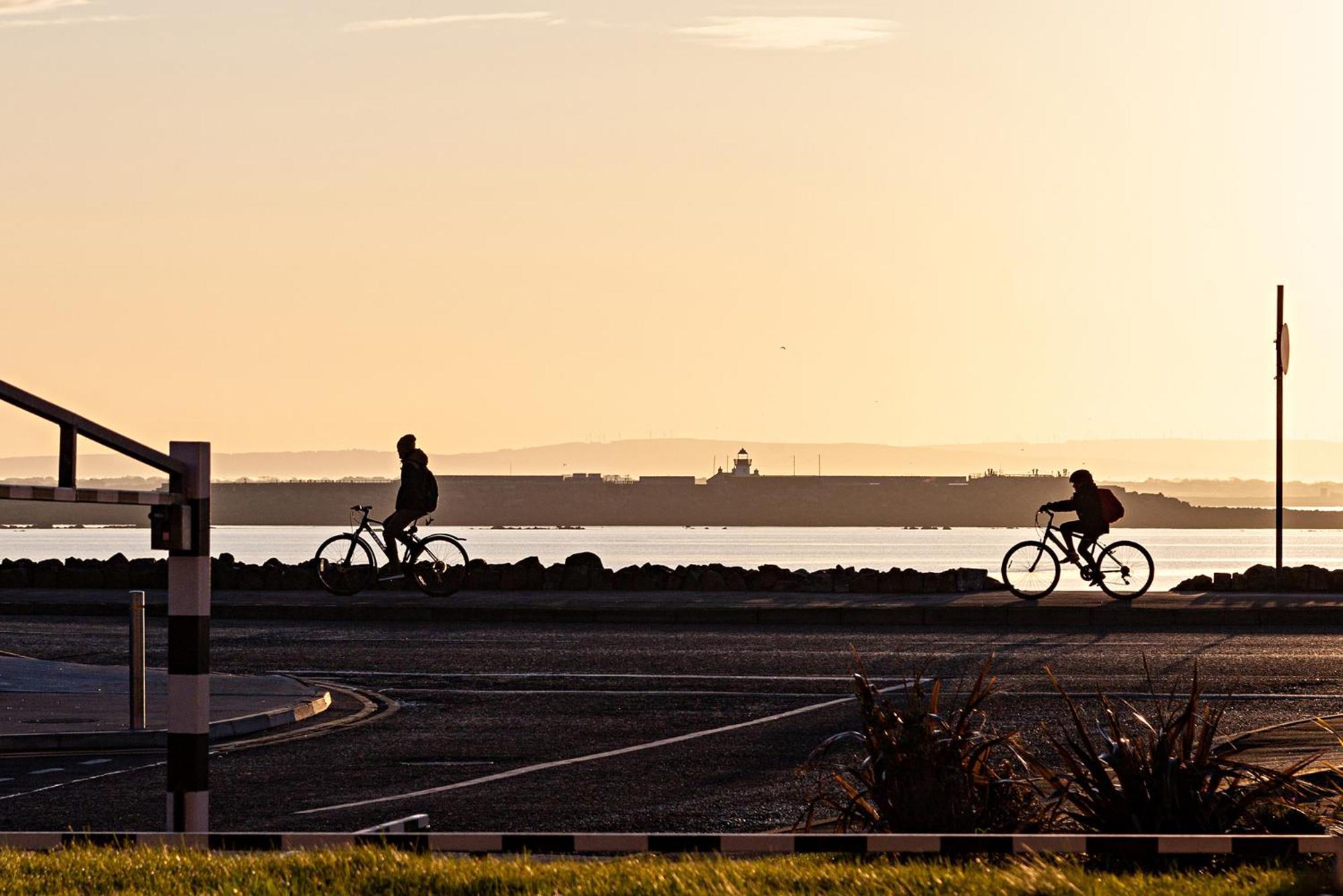 Shoreline Apartments Galway Esterno foto